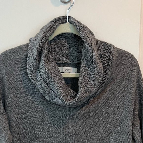 Loft Women's gray cowl neck sweater Size M - Picture 3 of 11